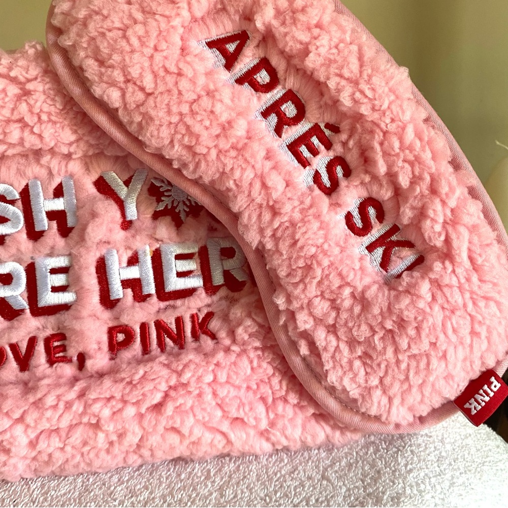Victoria's Secret PINK "Warm & Cozy" gift set with a fleece bag, and eye mask. - Picture 7 of 11